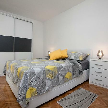 Downtown Apartment Kole Zadar Bagian luar foto
