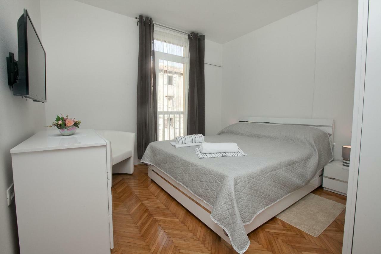 Downtown Apartment Kole Zadar Bagian luar foto
